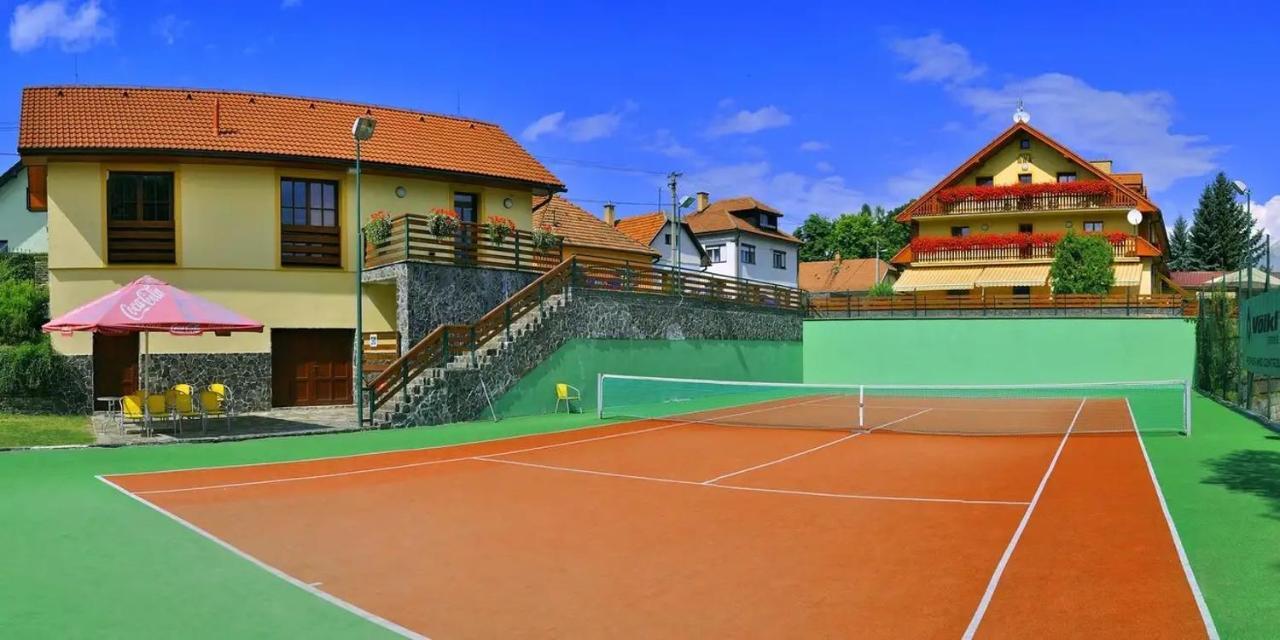 Penzion Una Liptovsky Mikulas Bagian luar foto